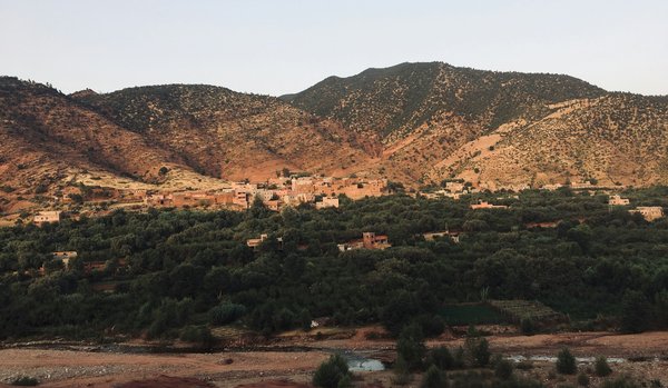 Comment préparer une randonnée dans les montagnes d'Atlas au Maroc ?