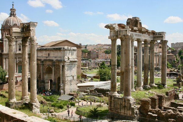Comment organiser une visite des sites historiques de la Rome antique?
